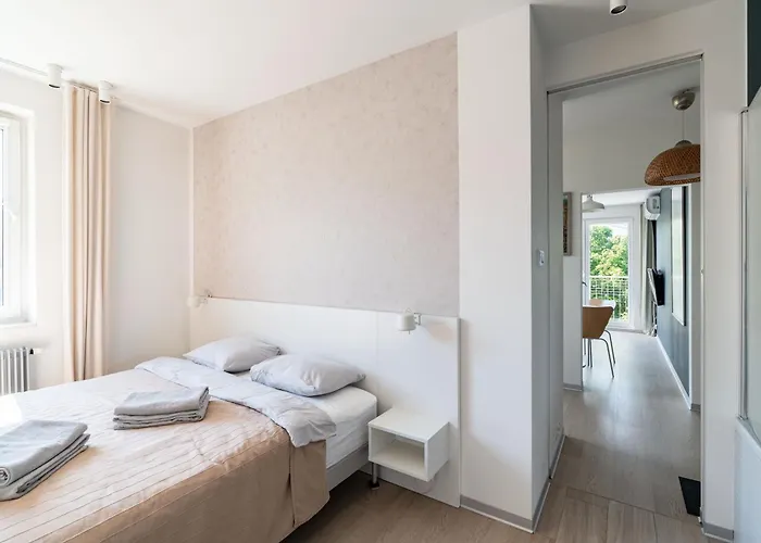 Treetop Near Mtp Daire Poznan